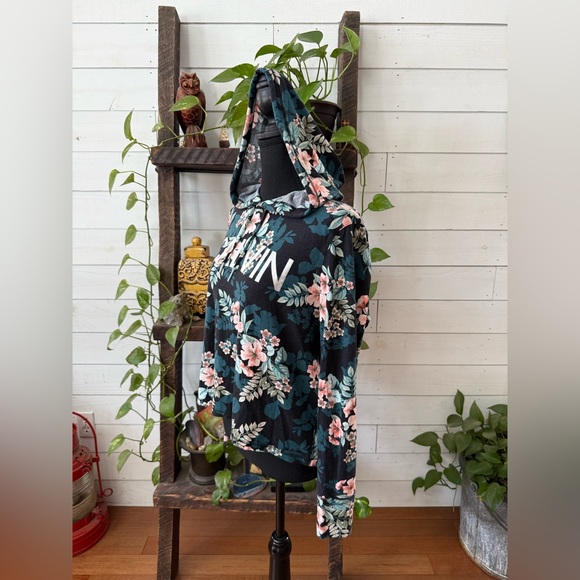 Calvin Klein Performance Floral Top - Teal with Pink Accents - Picture 7 of 17